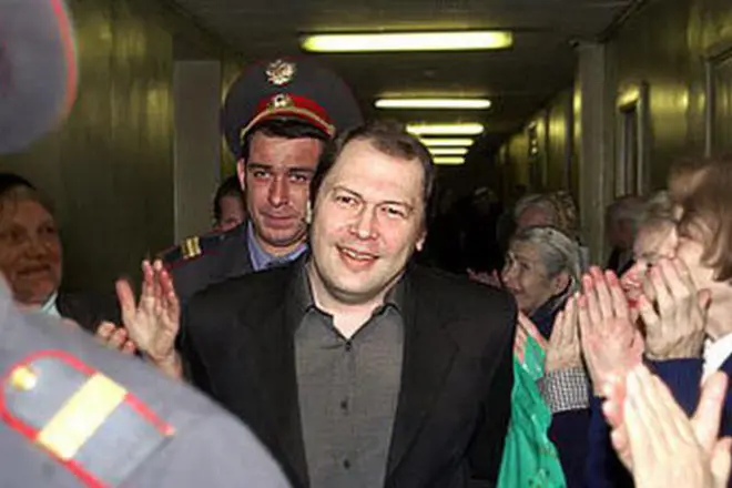 Arresteer Vyacheslav Mavrodi.