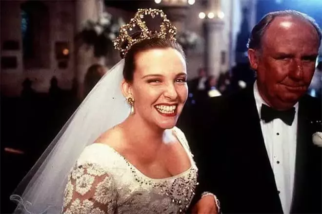 Tony Collett在電影中“婚禮穆里爾”