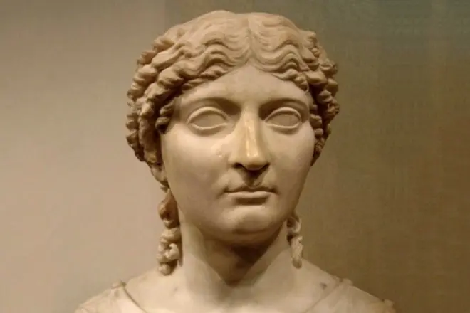 জুলিয়া Agrippina.