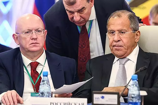 Vasily Nonsenzy og Sergey Lavrov