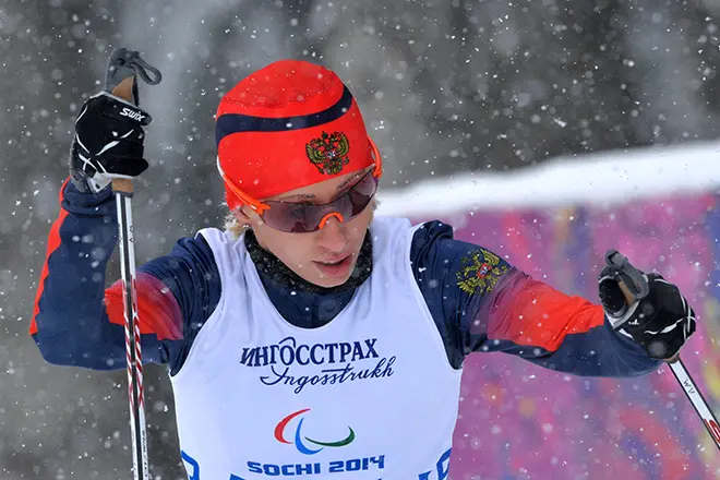 Mikhalin Lysova sur la route de ski