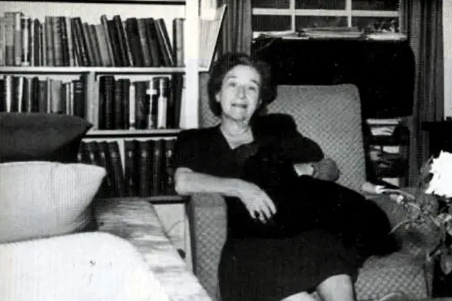 Frida Reichmann, người vợ đầu tiên của Erich Frochma