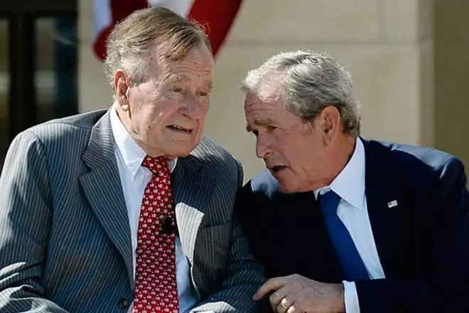 George Bush Senior and George Bush Jr