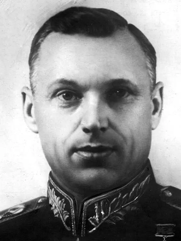 Konstantin Rokossovsky - életrajz, fotó, személyes élet marsall, halál