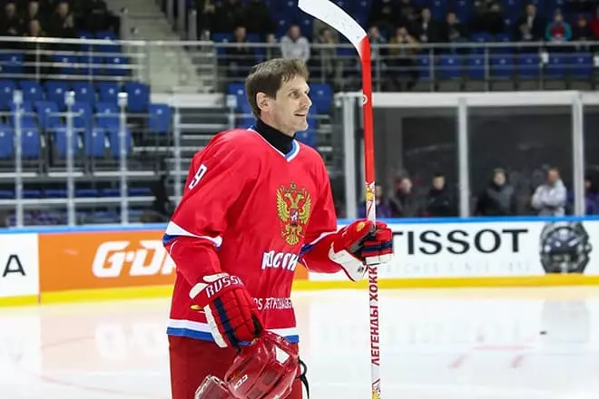 Aleksejus Yashin Rusijos nacionalinėje komandoje