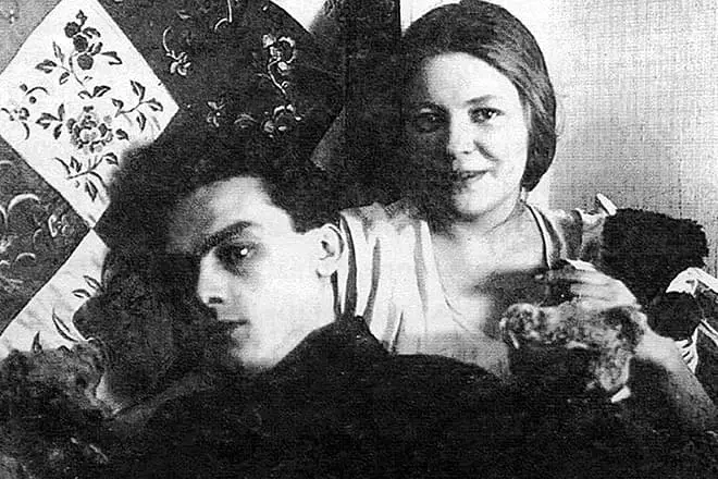 Арсени Тарковски и съпругата му Мария