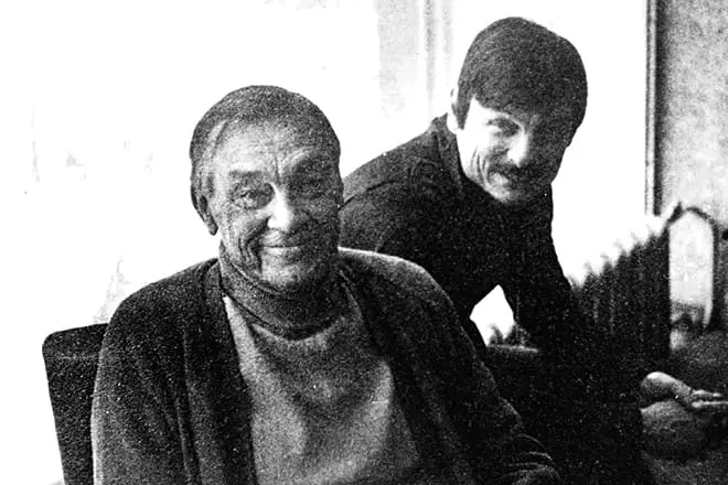Arseny Tarkovsky și fiul său Andrei Tarkovsky