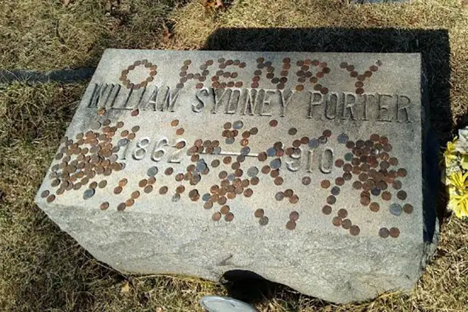 Tomb O. Henry.