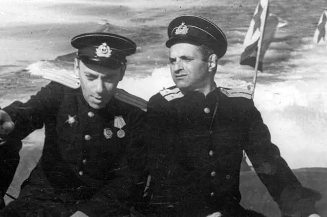 Jurijus Herman ir kino operatorius Mikhail Livshits 1943 m