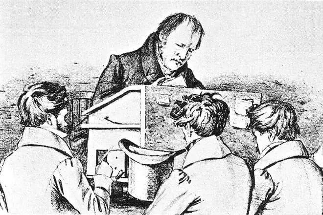 Profesor Georg Hegel prebere predavanje