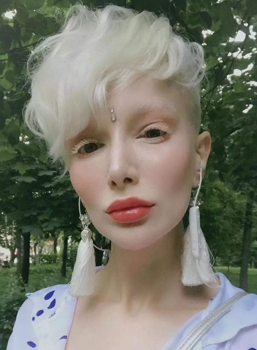 Elisa Liss - Termiş, şahsy durmuş, surat, habarlar, model "Elizoriýa" SorocinkyA, "Instagram" 2021