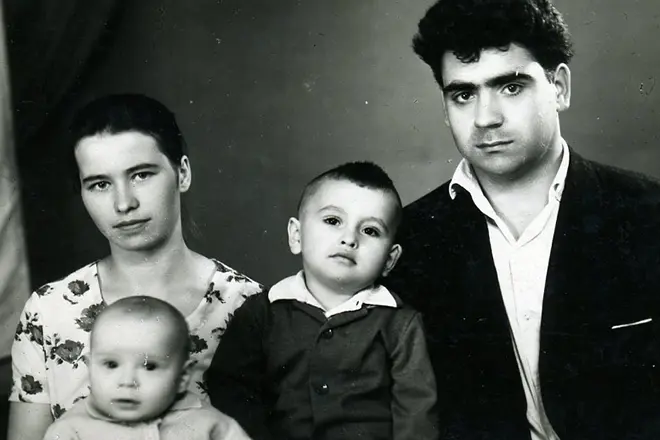 Василий Алексеев със семейството