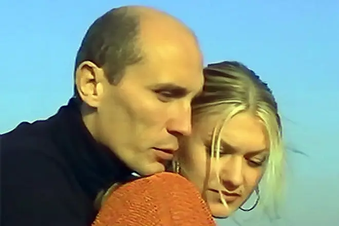 Vitaly Demochka dengan seorang gadis