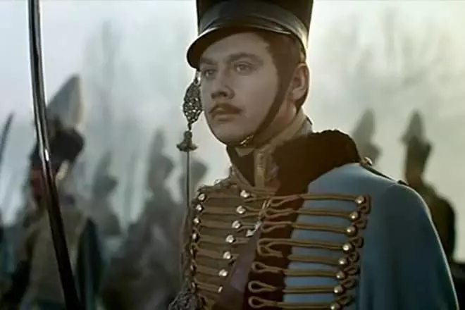 Oleg Tabakov minangka Nikolai Rostov