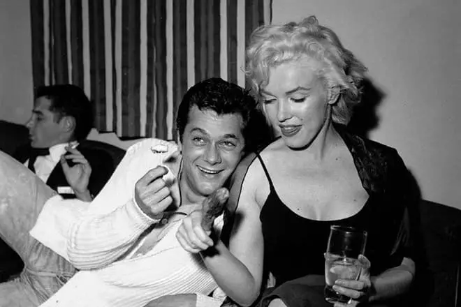 Tony Curtis a Marilyn Monroe