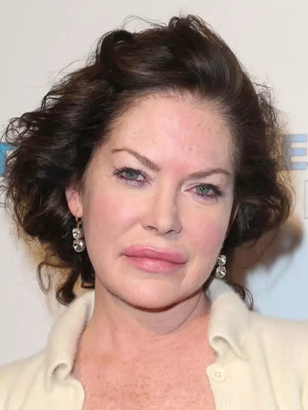 Lara Flynn Boyle - biografie, fotografie, osobní život, zprávy, filmografie 2021