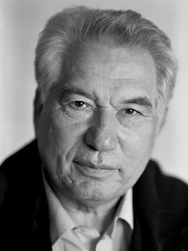 Chingiz aitmatov - biografi, foto, jetë personale, libra, vdekje