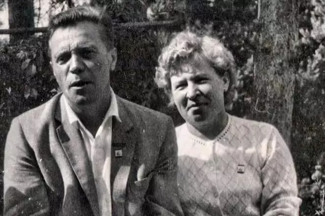 Victor Astafiev dhe gruaja e tij Maria