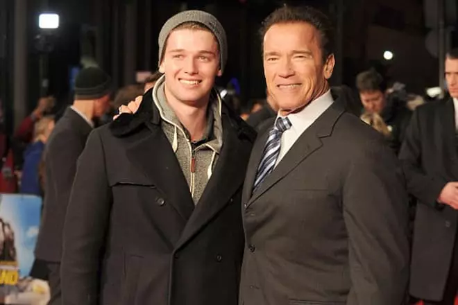 Patrick Schwarzenegger naArnold Schwarzenegger