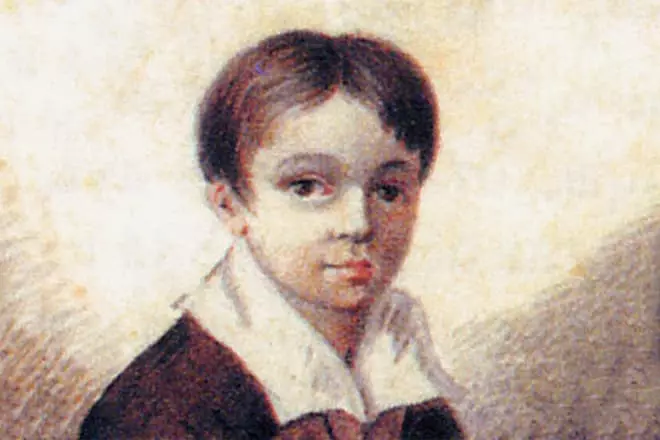 Ivan Goncharov在童年时期