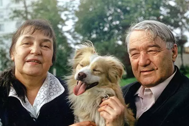 لو Gumilev و همسرش ناتالیا Simonovskaya