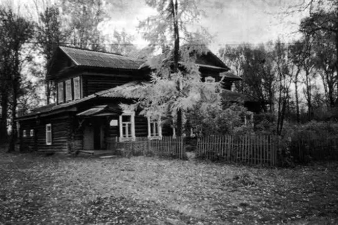 A Leo Gumileev gyermekkori háza Bezhetskben