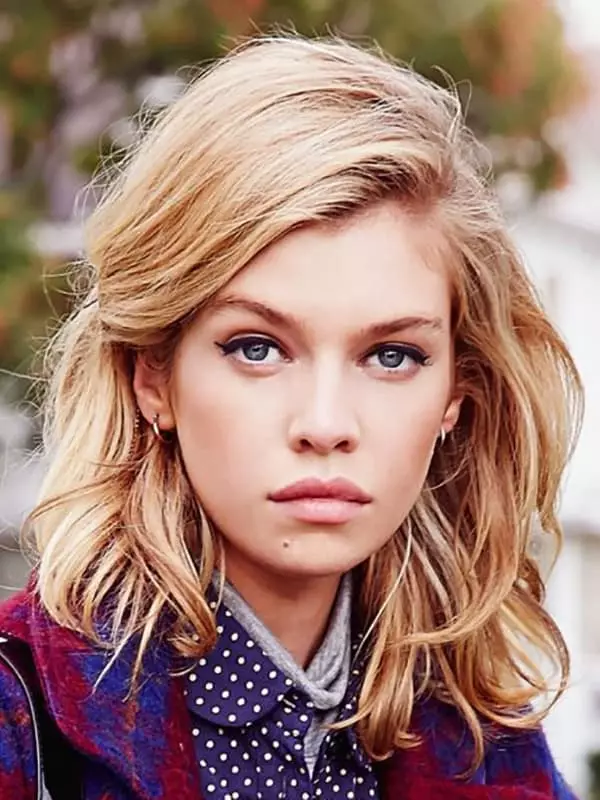 Stella Maxwell - Biografia, foto, vida personal, notícies, Instagram Models 2021