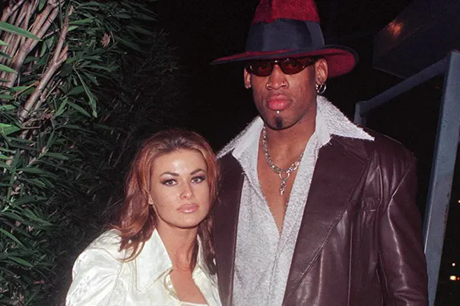 Carmen Electra a Dennis Rodman