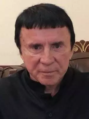 Anatoly Kashpirovsky - foto, biografio, persona vivo, novaĵoj, sesioj 2021