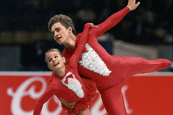 世界冠軍1986年Ekaterina Gordeyev和Sergey Grinkov