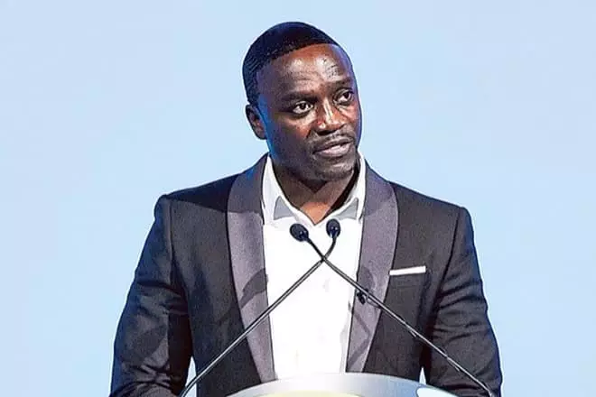 Akon vào năm 2017.