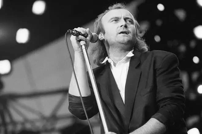 Phil Collins ing panggung