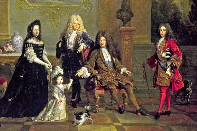 Louis XV uşaq kimi