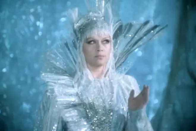 Алис Фреинлих како кралица за снег