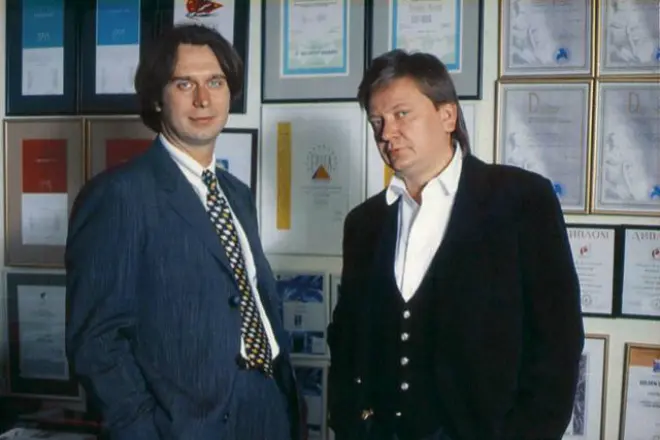 Sergey Lisovsky y Vladimir Zhechkov (derecha)