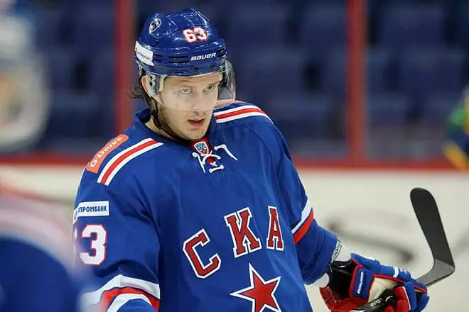 Evgeny Dadonov - biyografi, foto, lavi pèsonèl, nouvèl, Hockey 2021 15978_4