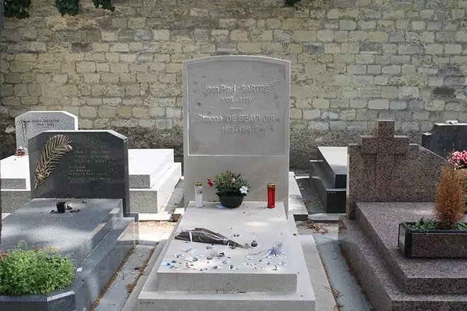 Grave Jean-Fields Sartre