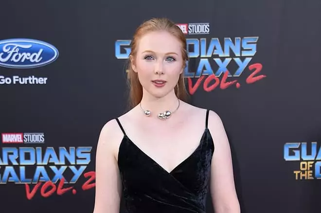 Molly Quinn - ຊີວະປະຫວັດ, ພາບ, ຊີວິດສ່ວນຕົວ, ຂ່າວ, Filmography 2021 16052_7