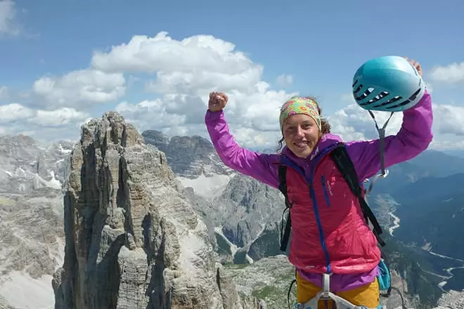 Laura Dalyymayer dobyl Elbrus