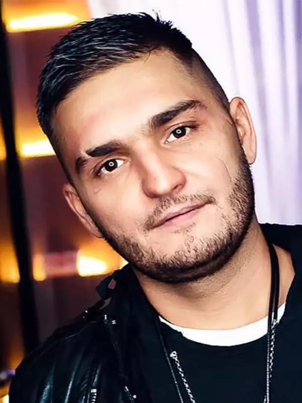 Dino MC 47 - Biografia, Foto, Jeta personale, Lajme, Këngët 2021