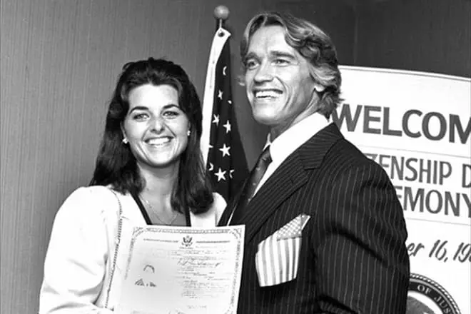 Arnold Schwarzenegger and Maria Shriver in youth