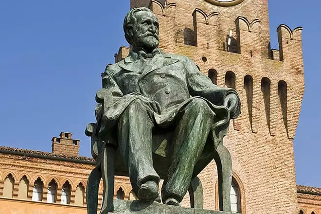 Giuseppe Verdiの記念碑