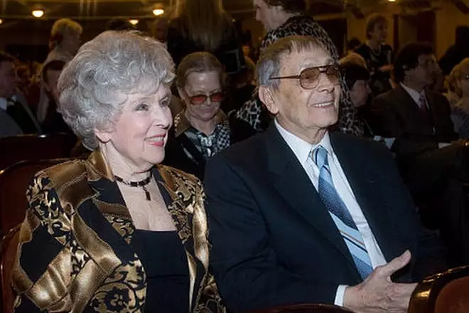 Vladimir Ushakov和他的妻子Vera Vasilyeva