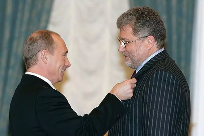 Yuri Polyakov sareng Vladimir Putin