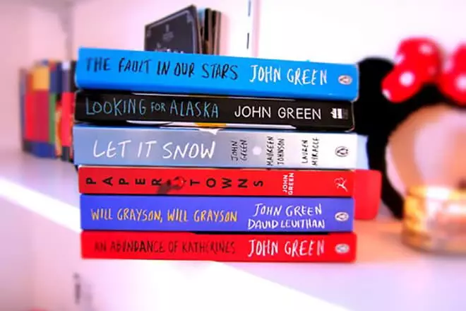 John Green Books.