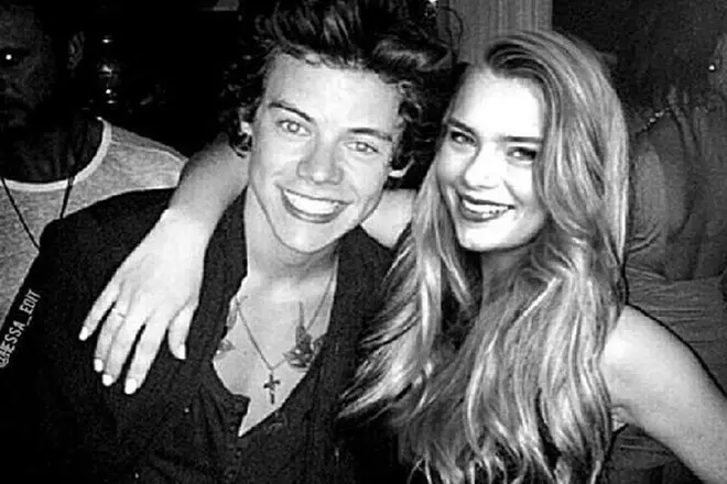 Indiana Evans a Harry Stiles