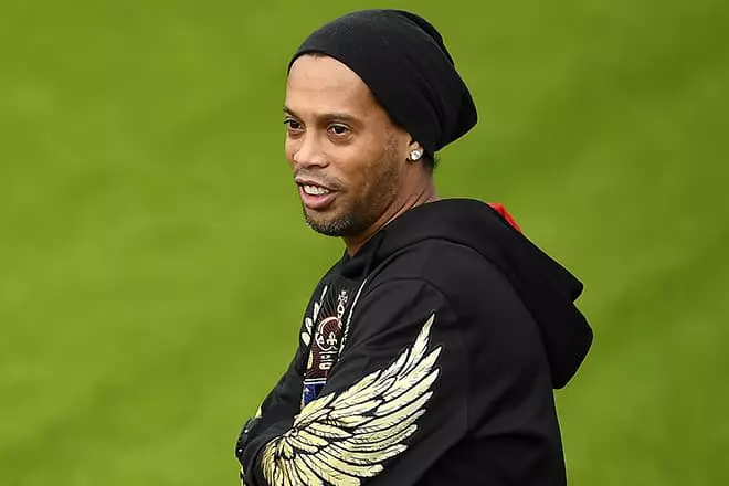 Ronaldinho yn 2017