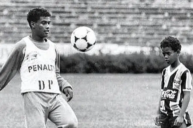 Ronaldinho och hans äldre bror Roberto