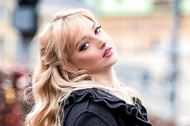 Aktris Olga Chursina