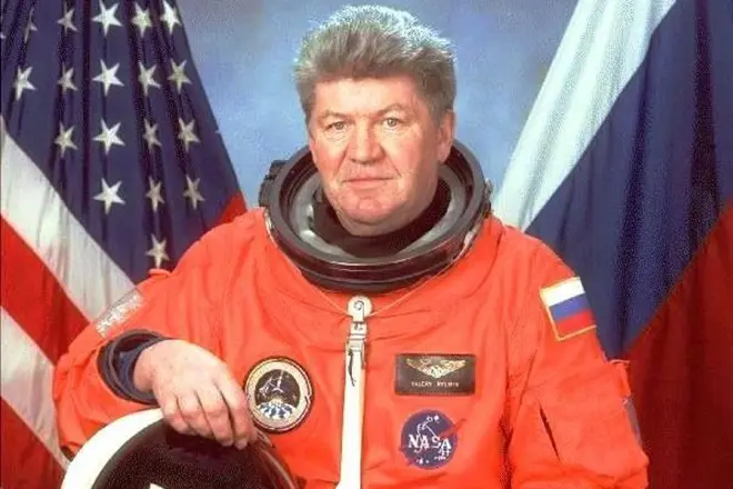 Cosmonaut Valery rymista